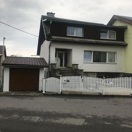 Nová LesnáHousing Hellaアパートメント エクステリア 写真
